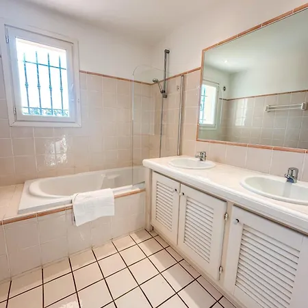 Willa Clementina Di Punta D'arasu